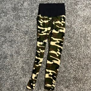 Brand new soft camo leggings